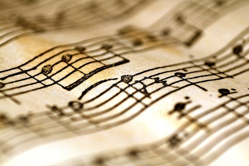 Makro von wellenförmigen Musik-Blatt mit Notizen.