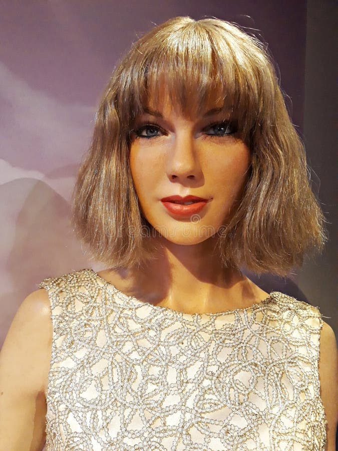 Wax Figure of Taylor Alison Swift, at Madame Tussauds, Amsterdam. Editorial  Stock Photo - Image of music, exposition: 166799293
