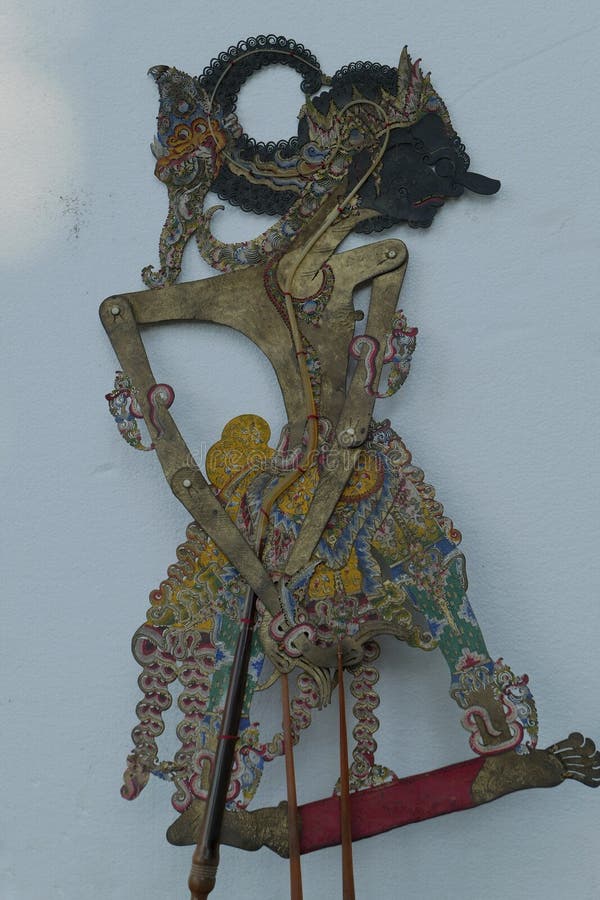 mewarna batik wayang kulit