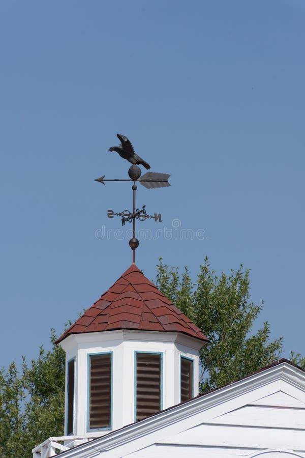 Weathervane på landsladugård royaltyfria bilder Weathervane på landsladugård royaltyfria bilder