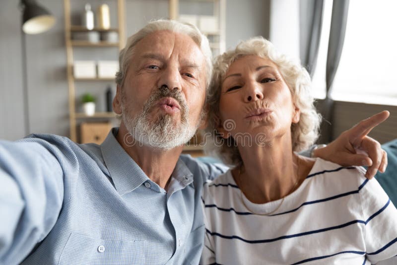 430 Mature Couple Video Camera Stock Photos