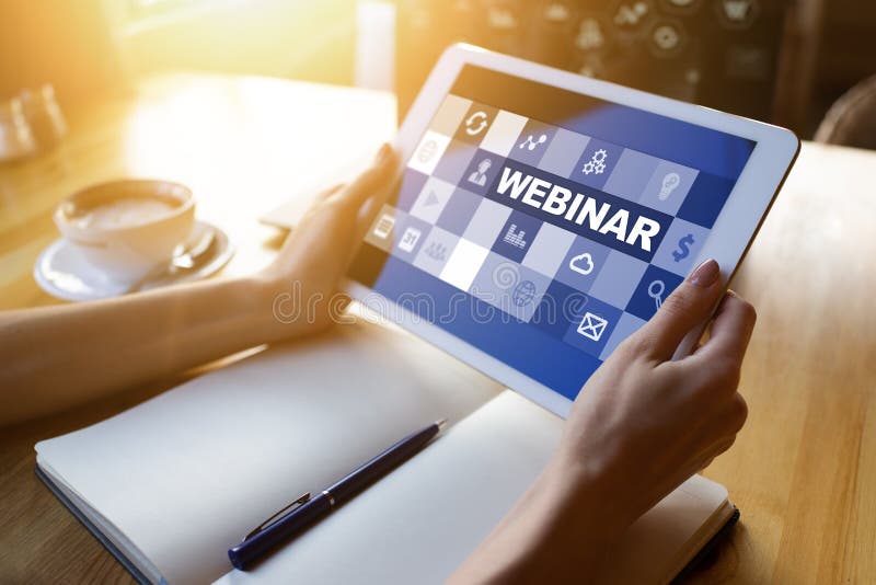 Webinar, aprendizaje electrónico, concepto en línea de la educación en la pantalla foto de archivo Webinar, aprendizaje electrónico, concepto en línea de la educación en la pantalla foto de archivo