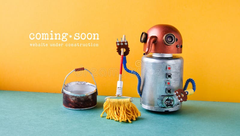 Website-im Bau bald kommen Schablonenseite Roboterwaschmaschine mit Mopp und Eimer Wasser, orange Wandgrün lizenzfreie stockfotografie Website-im Bau bald kommen Schablonenseite Roboterwaschmaschine mit Mopp und Eimer Wasser, orange Wandgrün lizenzfreie stockfotografie