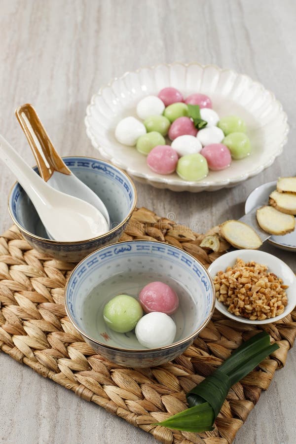 Wedang Ronde Jahe, Glutinous Rice Balls with Ginger and Palm Sugar ...