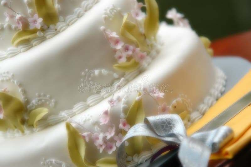 Wedding cake and a cutting knife