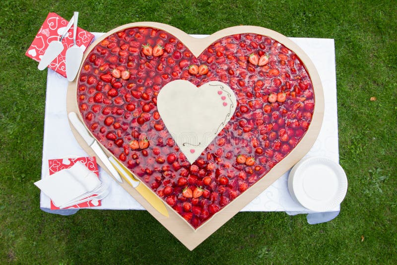 Wedding cake like a heart