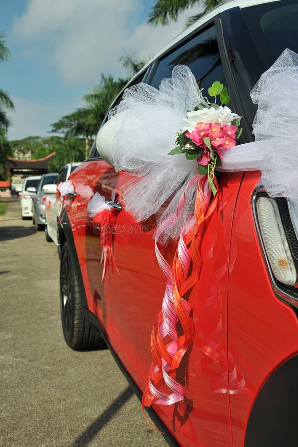 Auto sobre el boda flor decoraciones.
