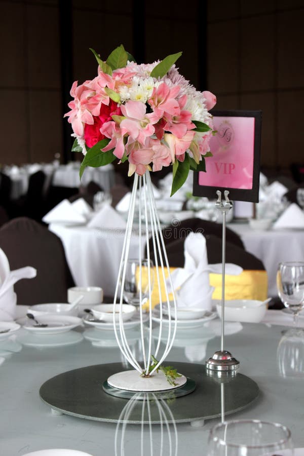 Wedding decor table setting and flowers