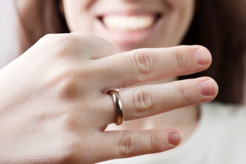 Buy Rings For Women | Latest Women Ring Designs Online | CaratLane