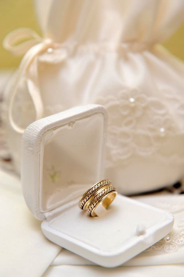 Wedding Rings on Ring Bearer Pillow Stock Image - Image of jewelery ...