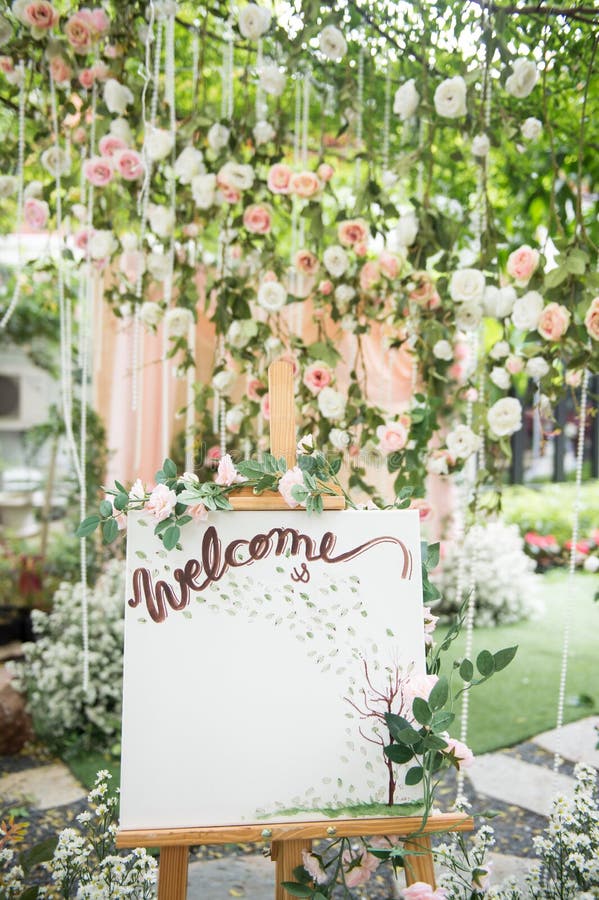 Wedding Welcome Board with Beautiful Flower Stock Photo - Image of  background, design: 184503284