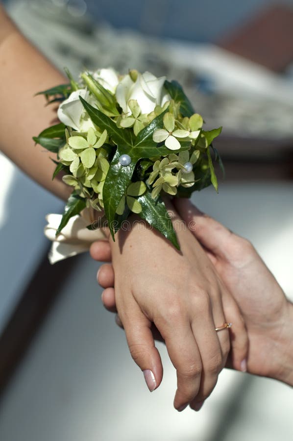 Wedding wrist bouquet
