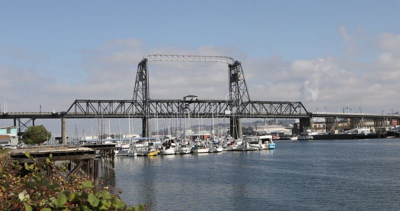 Weergeven van Havenbrug in Tacoma, Washington royalty-vrije stock fotografie Weergeven van Havenbrug in Tacoma, Washington royalty-vrije stock fotografie