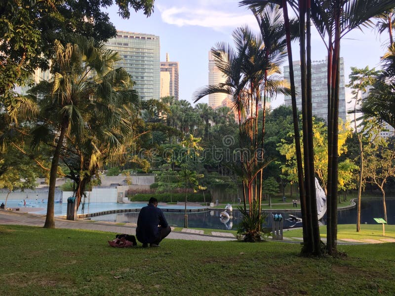 Weergeven van het KLCC-park in Kuala Lumpur stock fotografie Weergeven van het KLCC-park in Kuala Lumpur stock fotografie