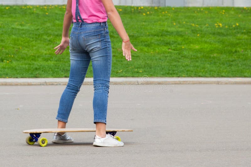 Flirten beine berühren