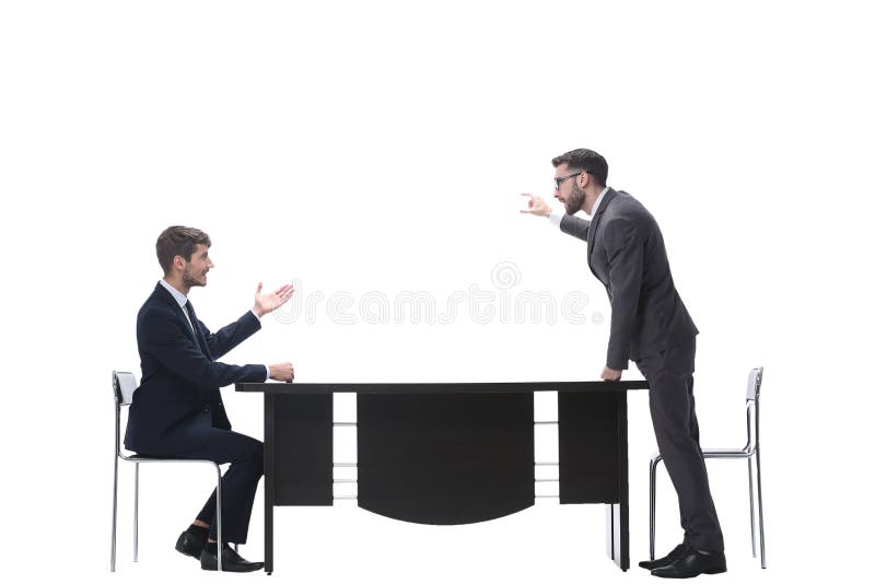 Weicher Fokus Geschäftskollegen, die etwas nahe dem Desktop besprechen stockfotos Weicher Fokus Geschäftskollegen, die etwas nahe dem Desktop besprechen stockfotos