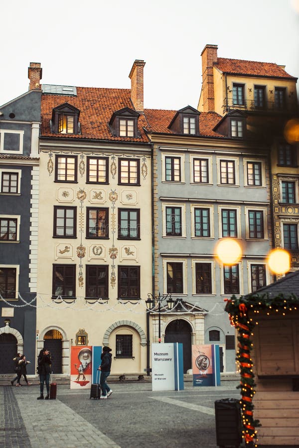 Weihnachten im alten Stadtmarktplatz Warschaus, Polen lizenzfreies stockfoto Weihnachten im alten Stadtmarktplatz Warschaus, Polen lizenzfreies stockfoto