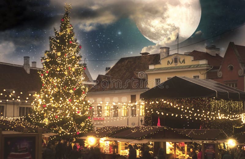 Weihnachten in Tallinn Stadt Hall Square mit Weihnachtsmarkt stockbilder Weihnachten in Tallinn Stadt Hall Square mit Weihnachtsmarkt stockbilder