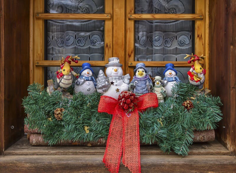 Weihnachtsdekoration Am Fenster Stockfoto Bild von