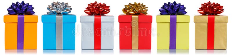 Weihnachtsgeburtstagsgeschenkgeschenke in Folge lokalisiert auf weißem Hintergrund