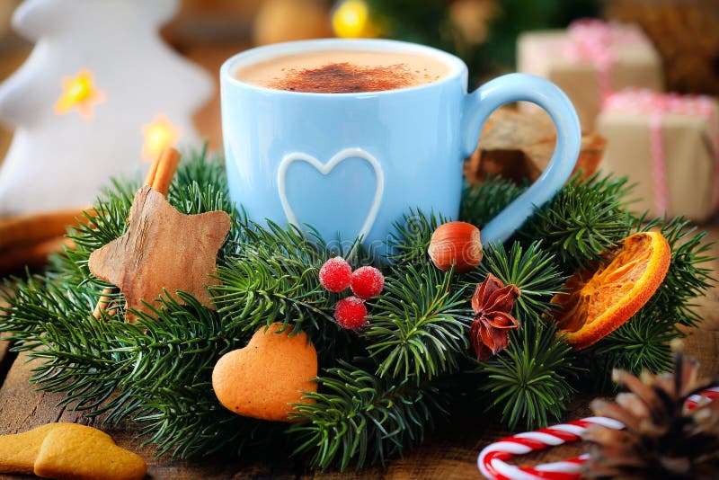 Weihnachtskaffee stockfoto. Bild von braun, anis, liebe - 61297612