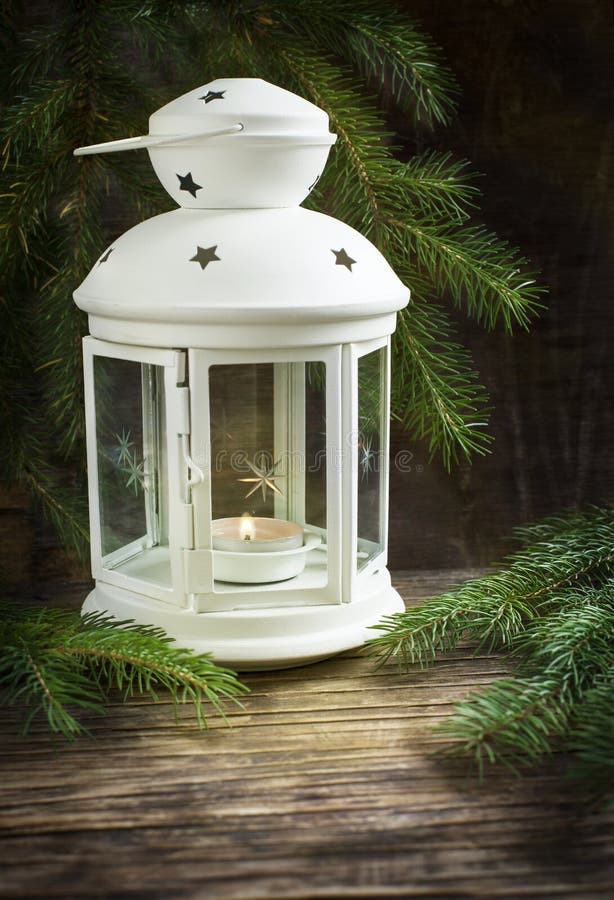 Weihnachtskarte mit Kerzen-und Tannen-Baum lizenzfreie stockbilder Weihnachtskarte mit Kerzen-und Tannen-Baum lizenzfreie stockbilder