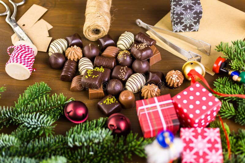 Weihnachtspakete - cadeau de Noël photos stock