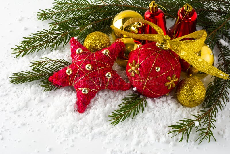 Weihnachtsrot Und Goldverzierung Stockfoto Bild Von Farbband Feld 63510596