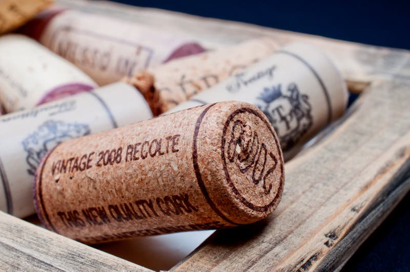 Weinkorken im Feld stockbild. Bild von korken, auslegung 23140875