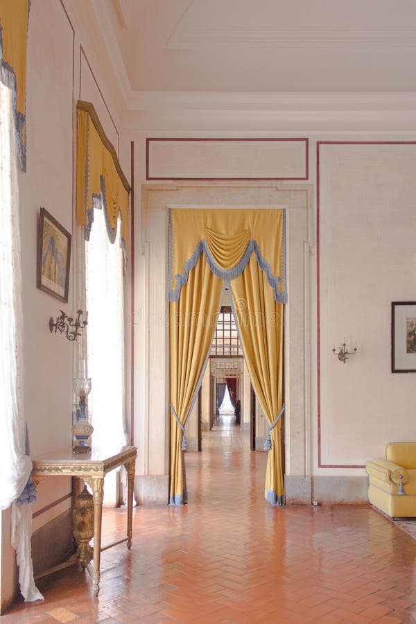 Weinleseinnenraumwohnzimmer Altes Schloss stockfotos Weinleseinnenraumwohnzimmer Altes Schloss stockfotos