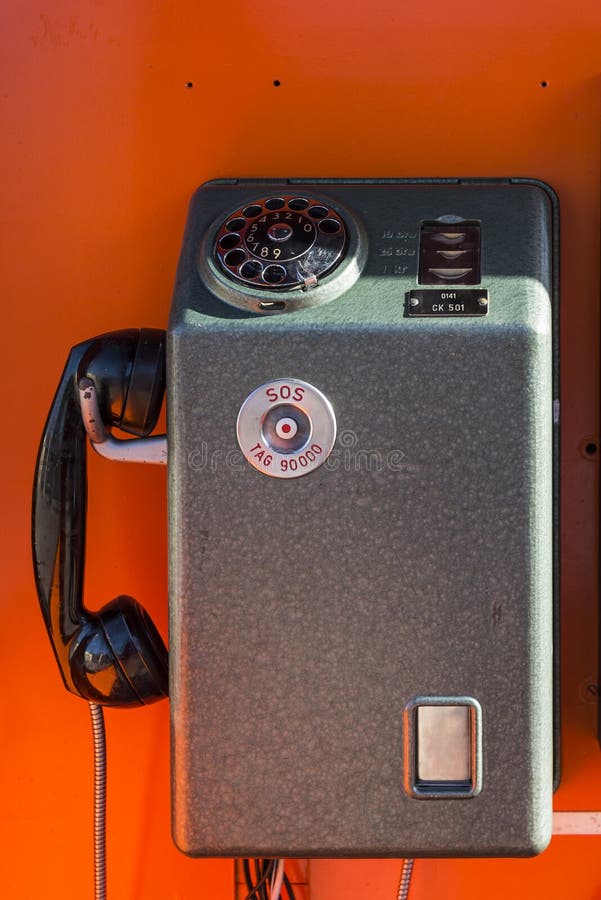 Weinlesemünztelefon stockbild Weinlesemünztelefon stockbild