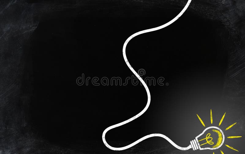 Weissen Sie Zeichnung der glühenden Glühlampe auf Tafel lizenzfreie stockfotografie Weissen Sie Zeichnung der glühenden Glühlampe auf Tafel lizenzfreie stockfotografie