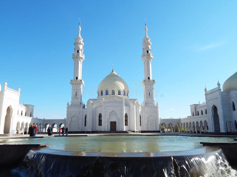 Weiße Moschee in Bolgar in Tatarstan, Russland lizenzfreie stockbilder Weiße Moschee in Bolgar in Tatarstan, Russland lizenzfreie stockbilder
