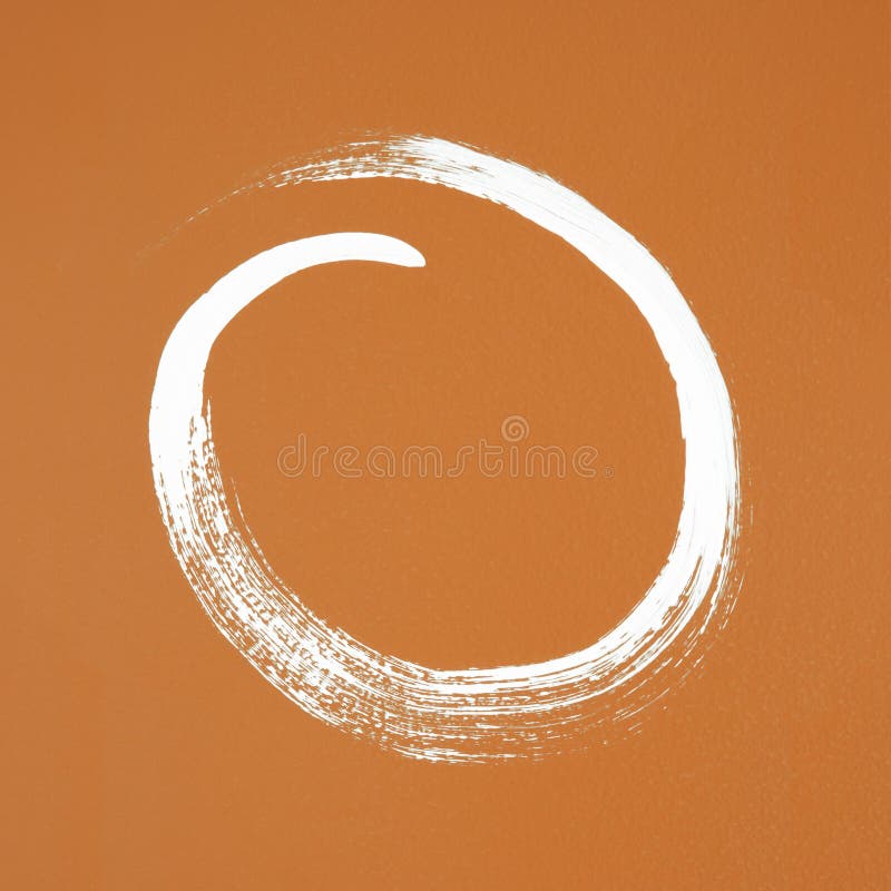Weißer Kreis gemalt auf orange Hintergrund