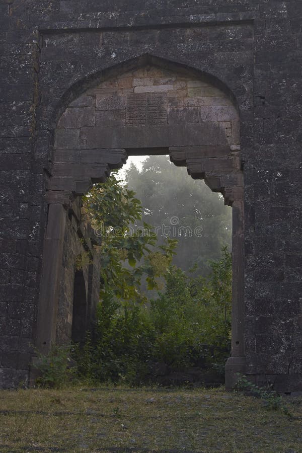 Wejście szczytu fort przy Mandu, India zdjęcie stock Wejście szczytu fort przy Mandu, India zdjęcie stock