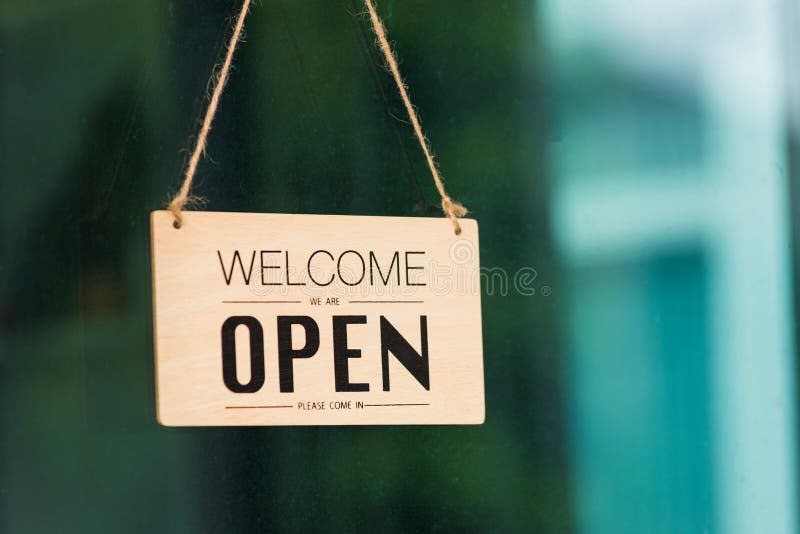 Опен плиз. We are open Welcome. Open please надпись. Please come in. Keep back picture.