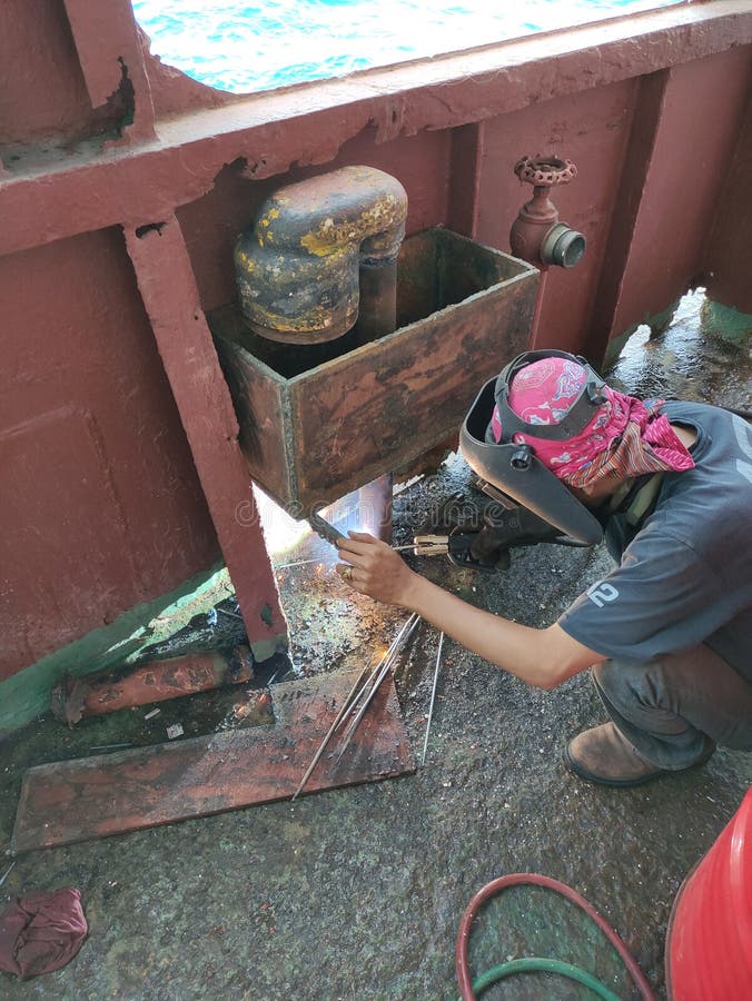 Welding Evaporated Air Pipe Stock Image Image of welding, iron 229409061