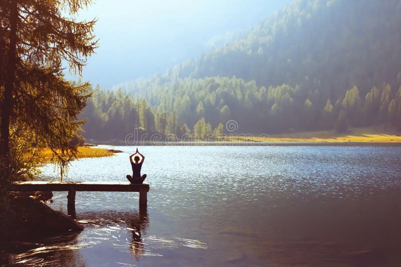 Wellbeing och sunt livsstilbegrepp fotografering för bildbyråer