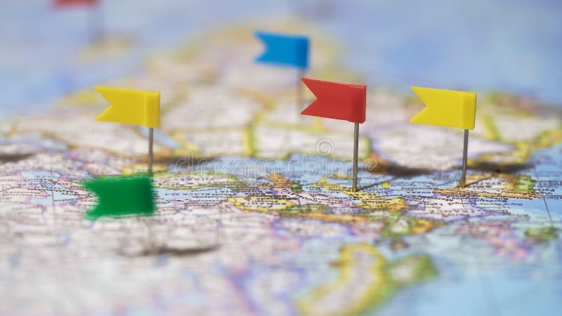 Welttourneeweg markiert mit Stiften von der Karte, Reiseziele, aktiver Lebensstil lizenzfreies stockfoto Welttourneeweg markiert mit Stiften von der Karte, Reiseziele, aktiver Lebensstil lizenzfreies stockfoto