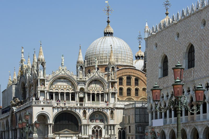 Wenecja - St Zaznacza Bazylikę