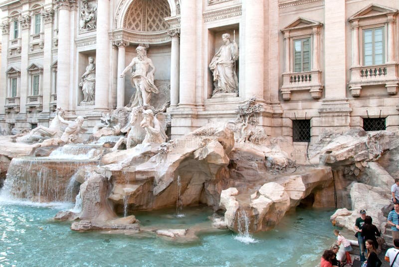 Wereldberoemde Trevi Fonteinen in Rome III stock foto's Wereldberoemde Trevi Fonteinen in Rome III stock foto's