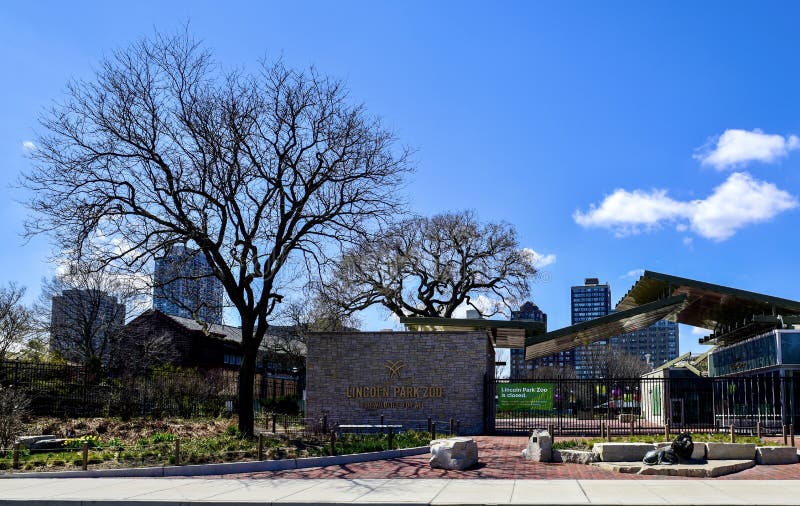 West Entrance To The Lincoln Park Zoo Closed For Pandemic