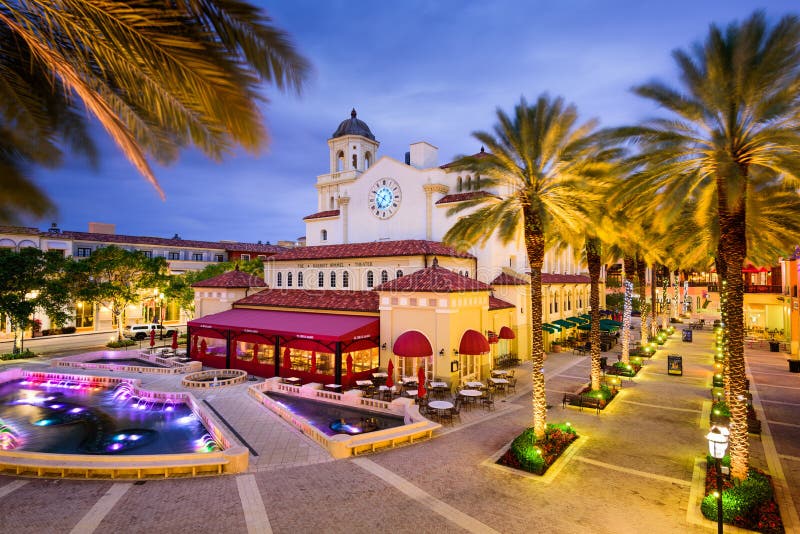 WEST PALM BEACH, FLORIDA - APRIL 3, 2016: The plaza at CityPlace. The mixed-use development is an upscale downtown lifestyle center opened in 2000.