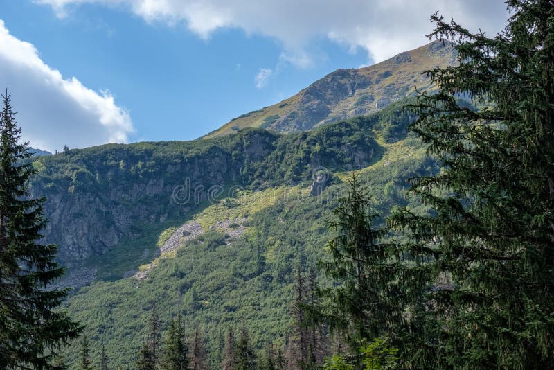 Západné Karpaty horská panoráma za jasného dňa
