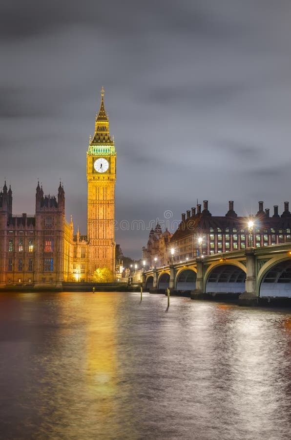 Westminister przerzuca most, Big Ben i dom parlament UK fotografia royalty free