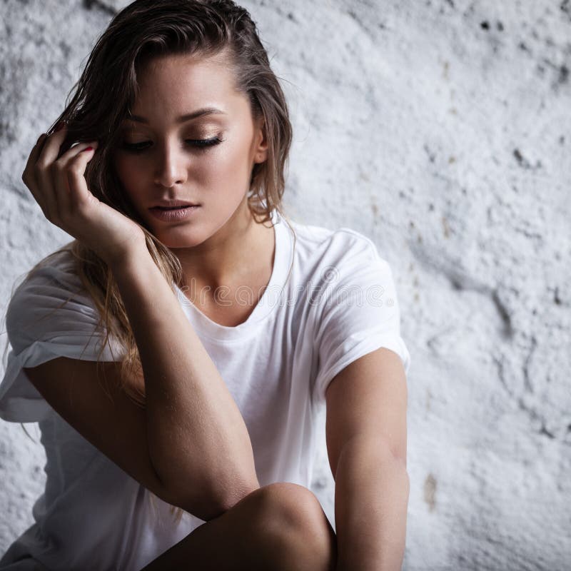 Wet t shirt photoshoot - 🧡 Wet Woman In White Tshirt Looking At Camera Sto...