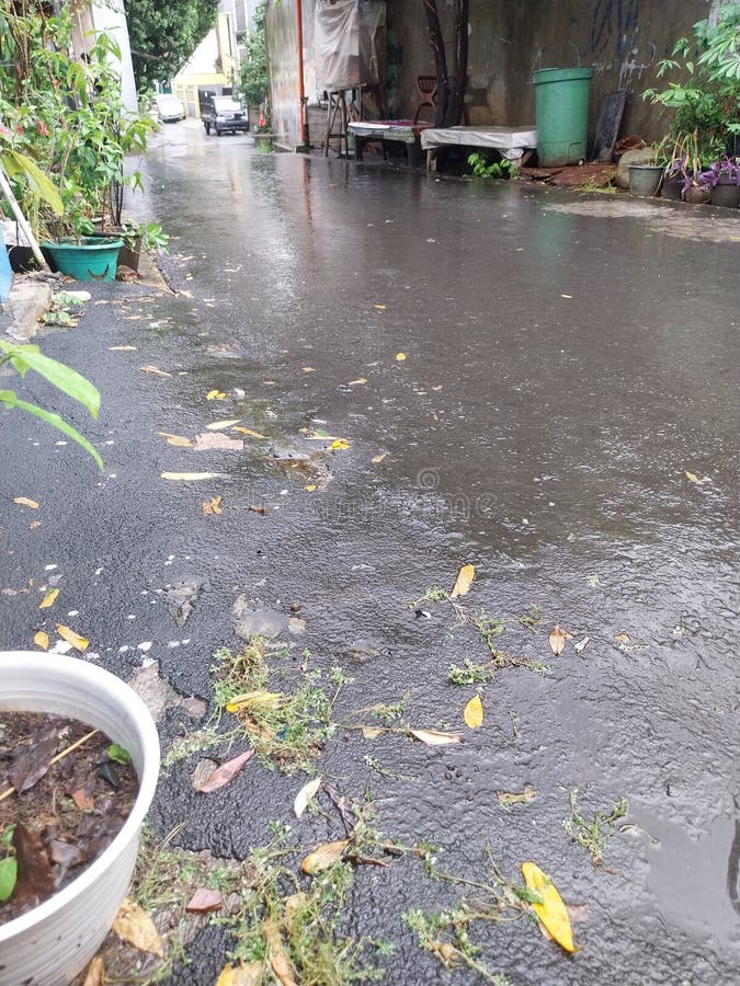 Wet streets after rain stock image. Image of soil, rain 268069005