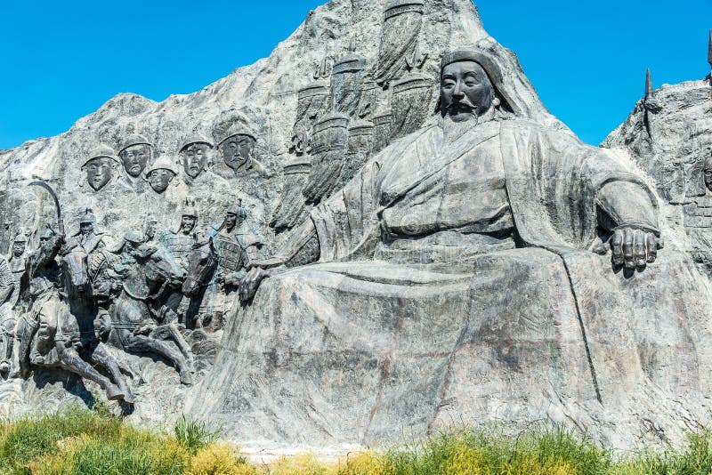 WEWNĘTRZNY MONGOLIA CHINY, Aug, - 10 2015: Kublai Khan statua przy miejscem