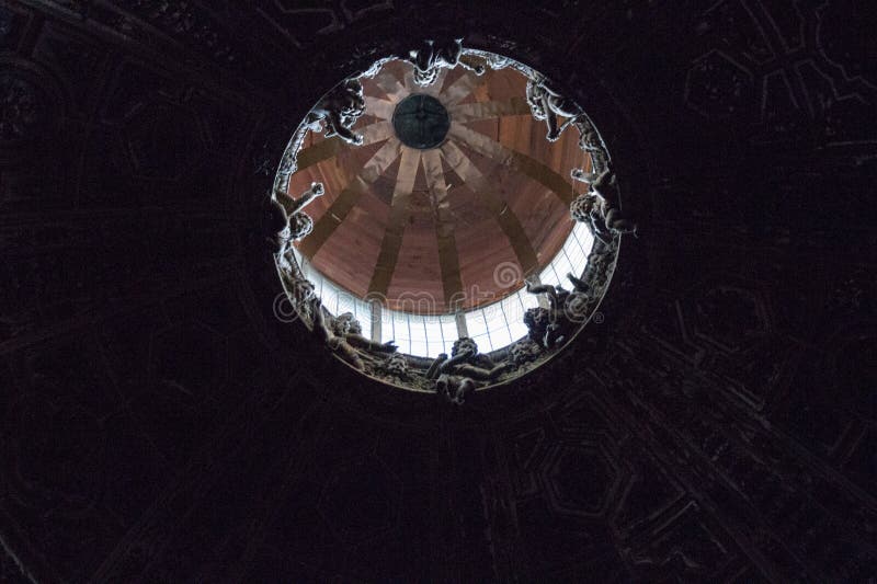 Wewnętrzny widok kopuła Duomo di Siena Wielkomiejska katedra Santa Maria Assunta tuscany Włochy zdjęcia royalty free Wewnętrzny widok kopuła Duomo di Siena Wielkomiejska katedra Santa Maria Assunta tuscany Włochy zdjęcia royalty free