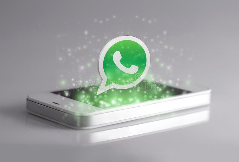 Whatsapp är den berömda applikationen för ögonblicklig messaging för smartphones stock illustrationer Whatsapp är den berömda applikationen för ögonblicklig messaging för smartphones stock illustrationer
